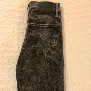 Levi’s Women’s Mile High Super Skinny Jeans